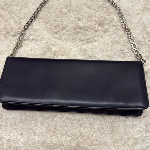 🖤Salvatore Ferragamo Gancini Clip Black Leather Clutch with Chain Strap - Picture 6 of 8